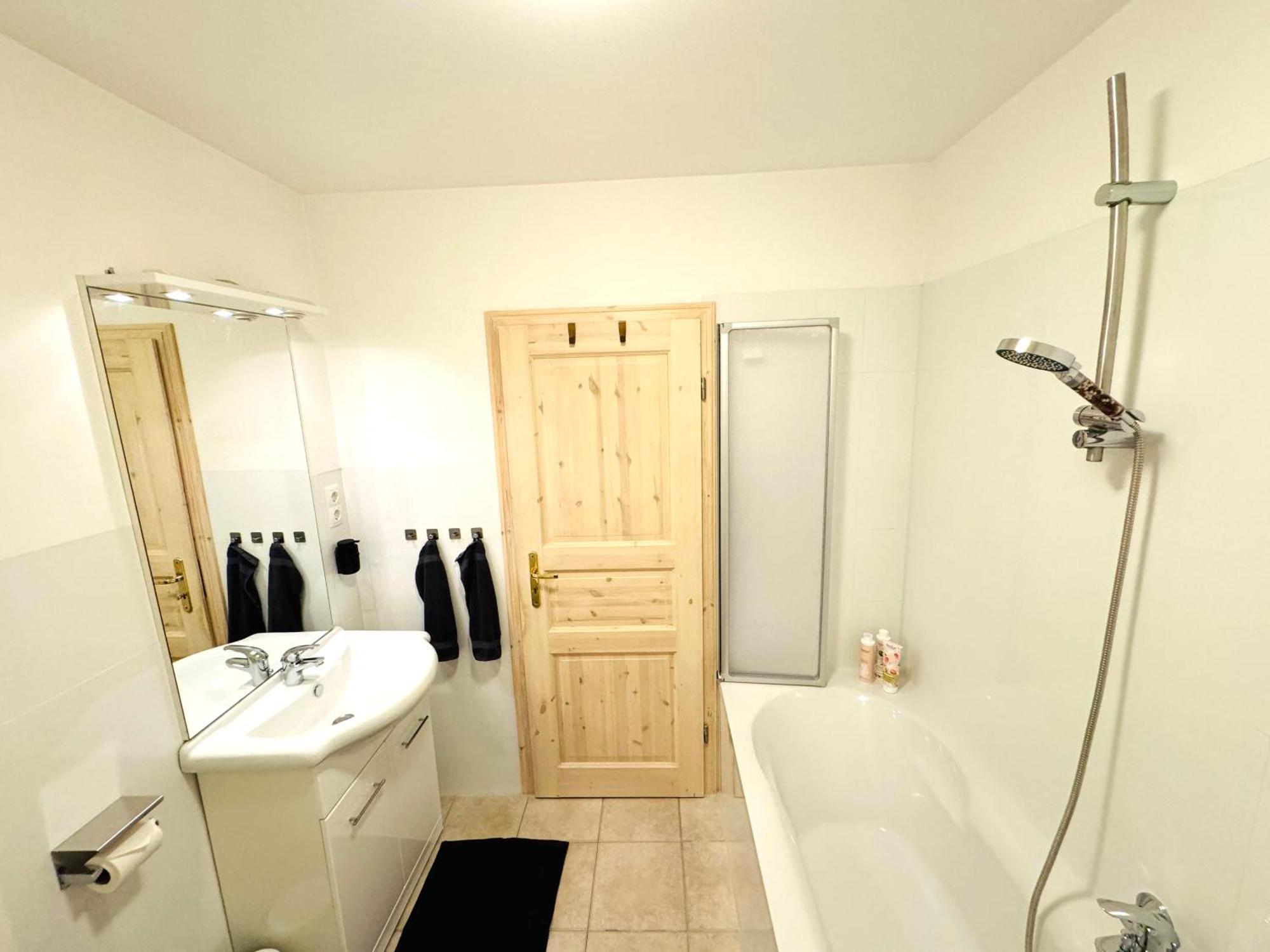 Superhosts Zentrum - Parkplatz - Badewanne - Netflix - Kaffee Bremen Ngoại thất bức ảnh